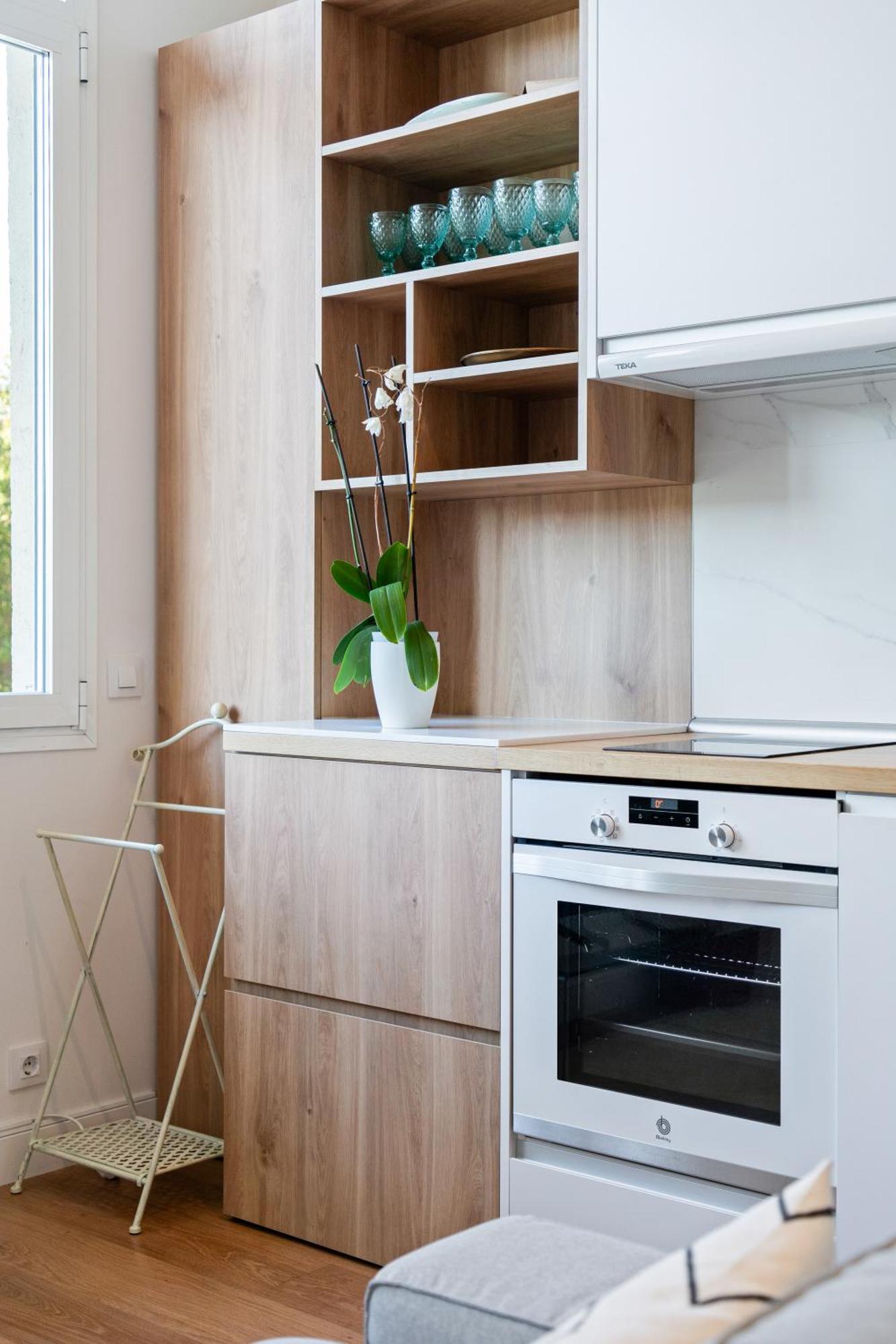 Encantador Estudio Chamartin Madrid Exteriör bild
